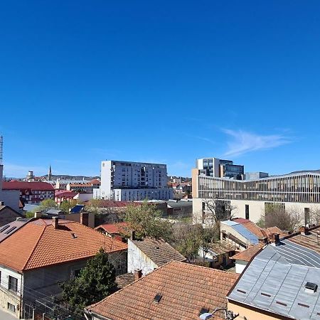 Unique City View Apartment Balcony & Parking Space クルージュ＝ナポカ エクステリア 写真