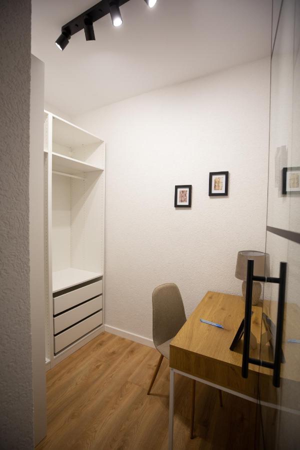 Unique City View Apartment Balcony & Parking Space クルージュ＝ナポカ エクステリア 写真