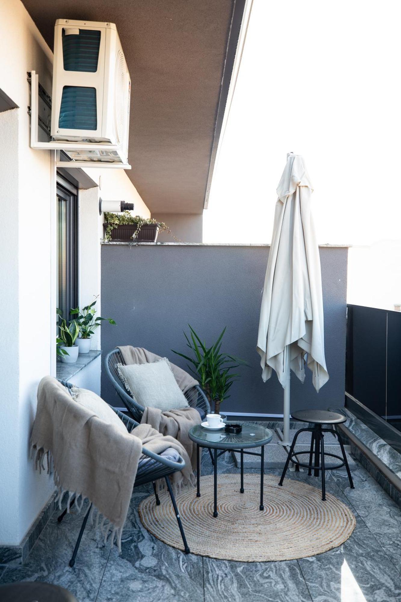 Unique City View Apartment Balcony & Parking Space クルージュ＝ナポカ エクステリア 写真