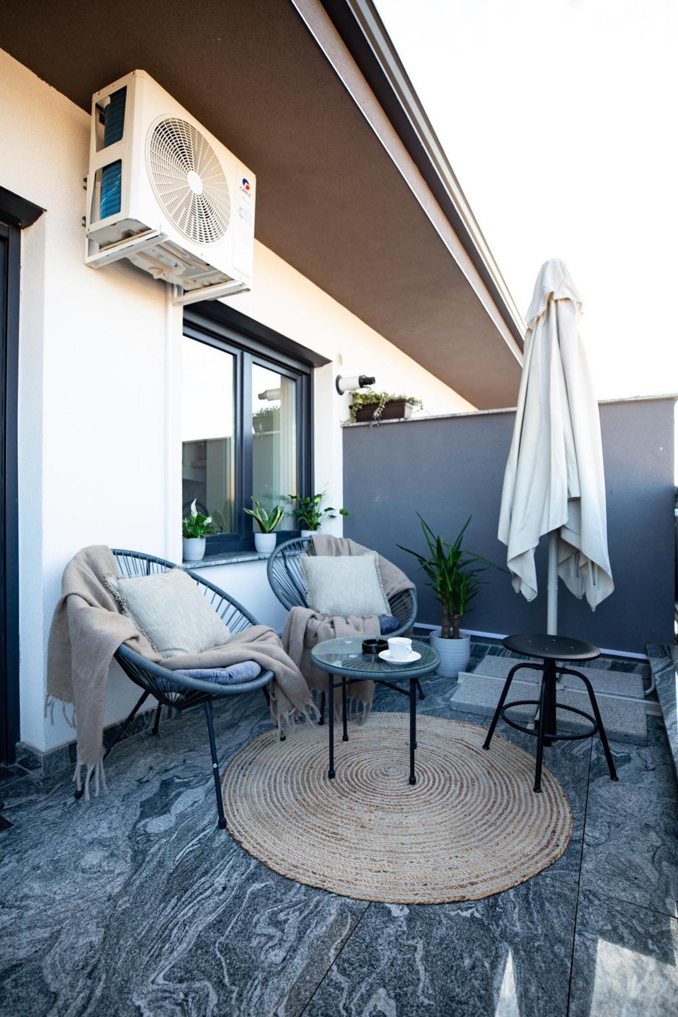 Unique City View Apartment Balcony & Parking Space クルージュ＝ナポカ エクステリア 写真